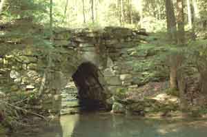 Clendenin Stone Arch Bridge Picture